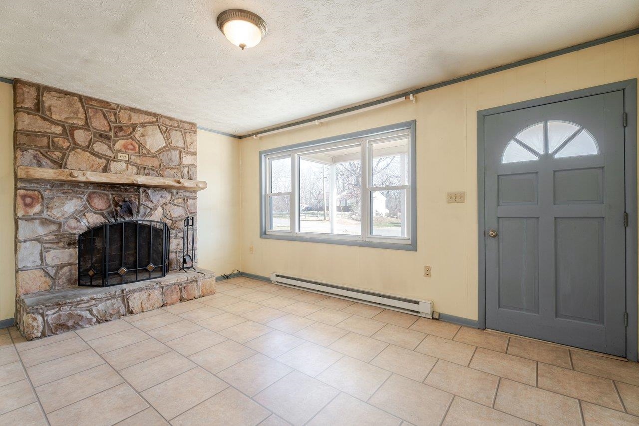 817 10th Street Shenandoah, VA 22849 - Photo 6 of 35