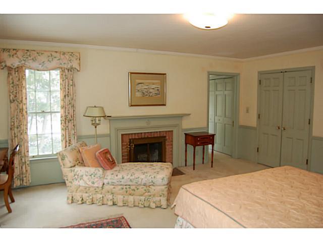 247 Preston Road Columbus, OH 43209 - Photo 13 of 24