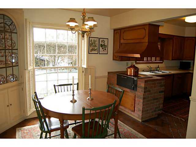 247 Preston Road Columbus, OH 43209 - Photo 4 of 24