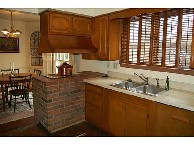 247 Preston Road Columbus, OH 43209 - Photo 5 of 24