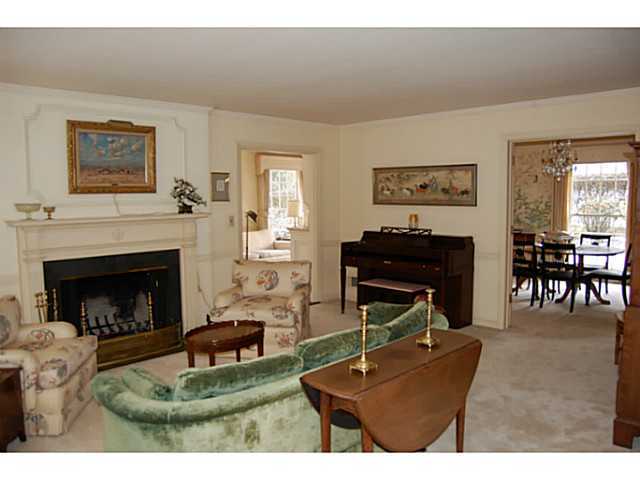 247 Preston Road Columbus, OH 43209 - Photo 10 of 24