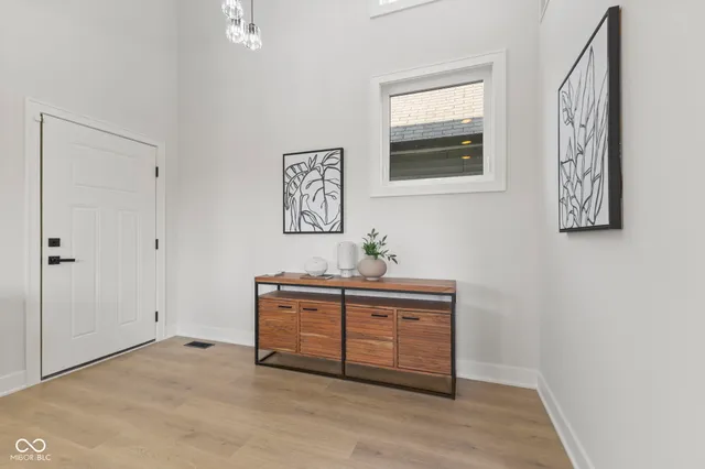 $2,850 | 1405 Deloss Street, Indianapolis, IN 46203