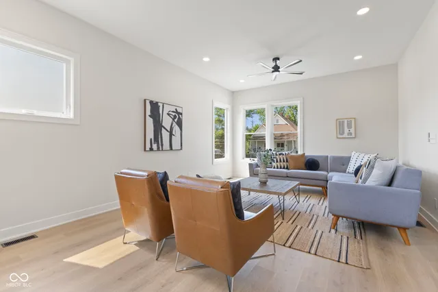 $2,850 | 1405 Deloss Street, Indianapolis, IN 46203