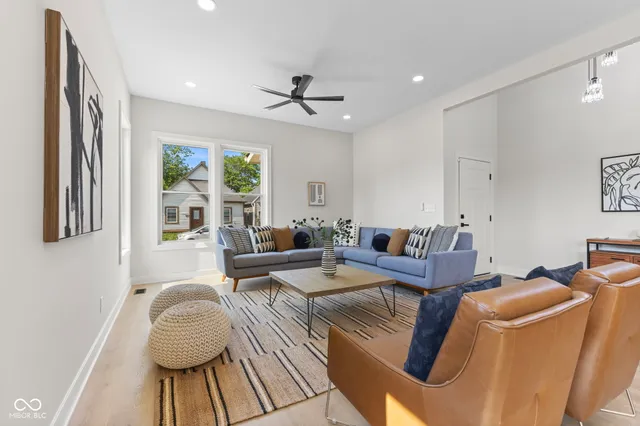 $2,850 | 1405 Deloss Street, Indianapolis, IN 46203