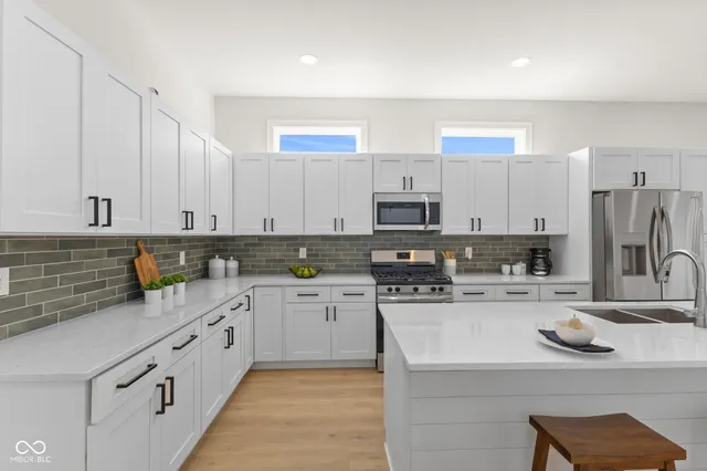 $2,850 | 1405 Deloss Street, Indianapolis, IN 46203