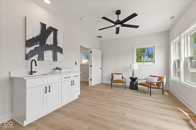 $2,850 | 1405 Deloss Street, Indianapolis, IN 46203