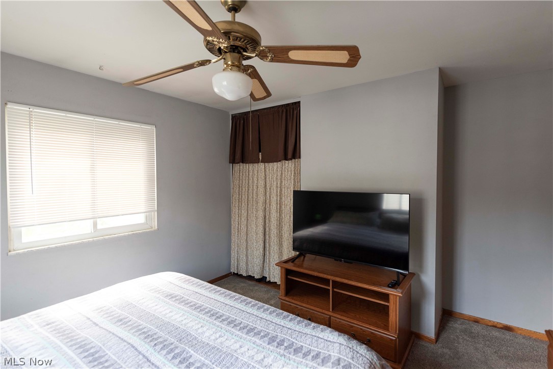 400 Baldwin Road Akron, OH 44312 - Photo 15 of 43 Bedroom space featuring neutral wall tones and carpeted flooring
