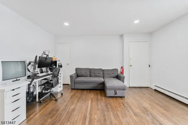 $1,700 | 104 North Beverwyck Road, Lake Hiawatha, NJ 07034