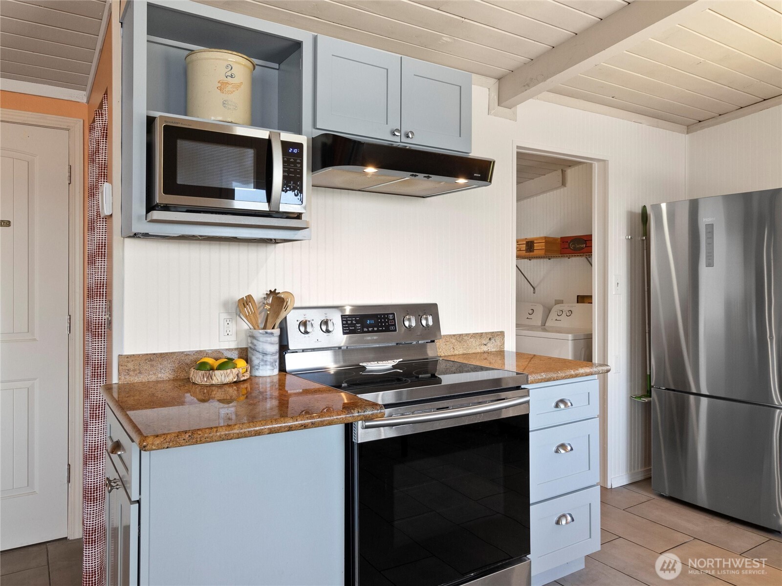 71 Mountain Drive Grapeview, WA 98546 - Photo 12 of 40