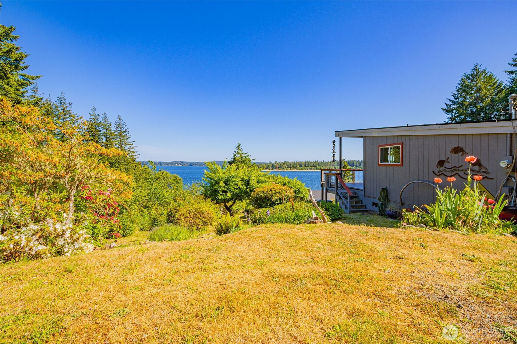 71 Mountain Drive Grapeview, WA 98546 - Photo 3 of 40