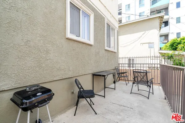$2,495 | 11063 Cumpston Street, Unit 108, North Hollywood, CA 91601