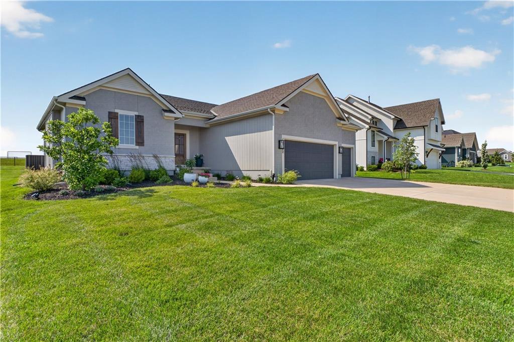 18702 Theden Street Spring Hill, KS 66083 - Photo 2 of 69