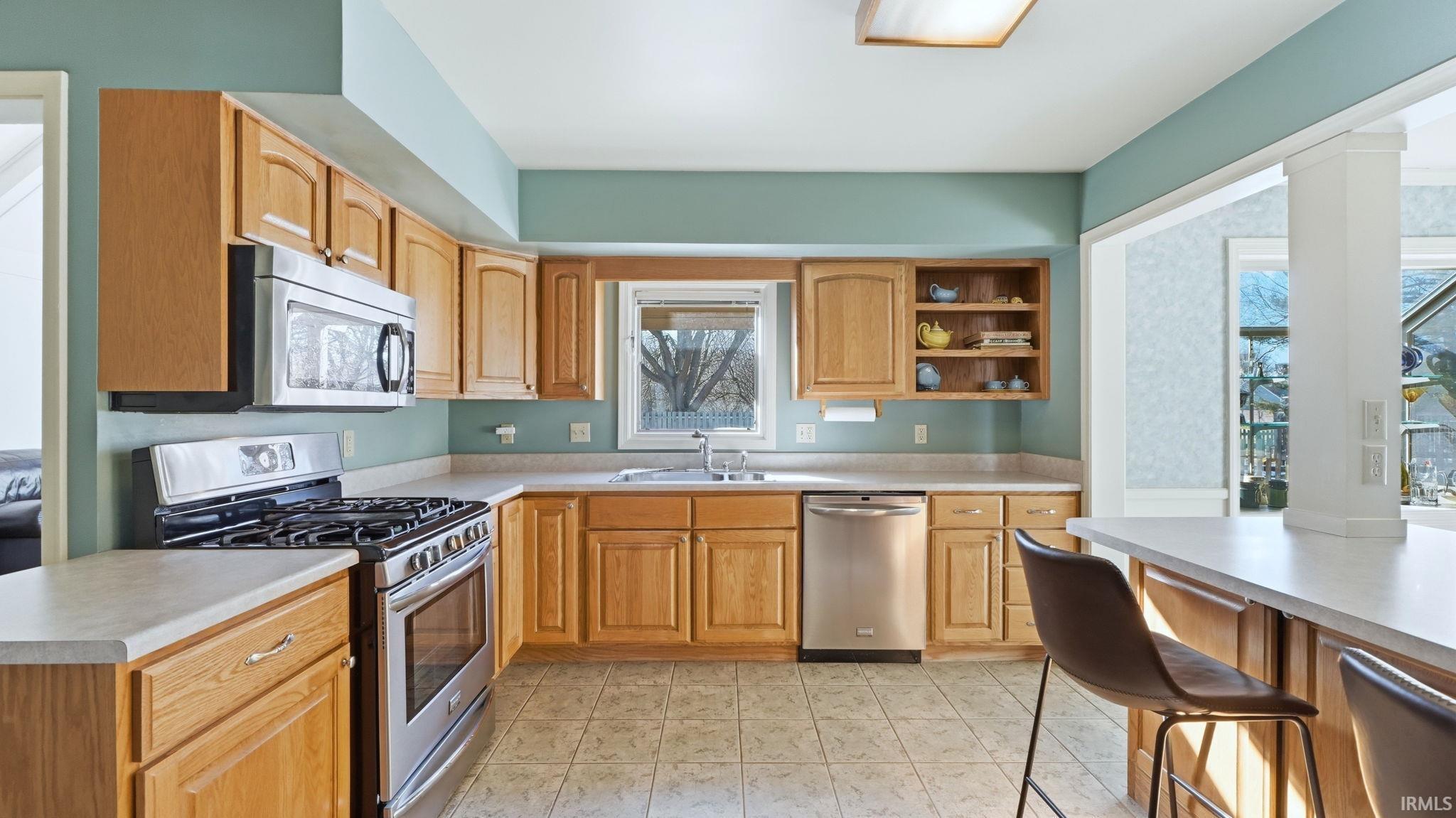 9417 Crystal Spring Drive Fort Wayne, IN 46804 - Photo 5 of 30 Gallery Image 5
