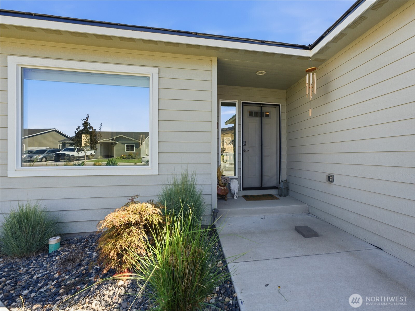 159 George Loop Rock Island, WA 98850 - Photo 3 of 36 Gallery Image 3