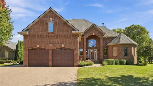 $499,500 | 530 East Court, St. Clair, MI 48079