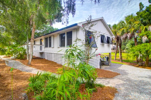 $1,200,000 | 312 West Cooper Avenue, Folly Beach, SC 29439