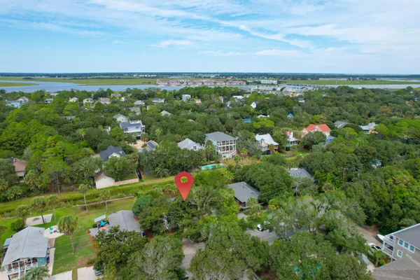 $1,200,000 | 312 West Cooper Avenue, Folly Beach, SC 29439