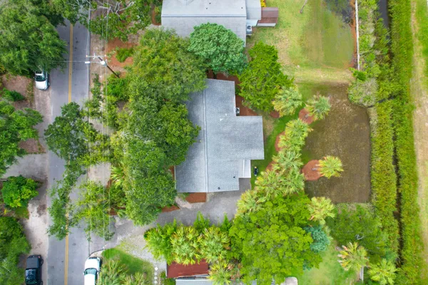 $1,200,000 | 312 West Cooper Avenue, Folly Beach, SC 29439