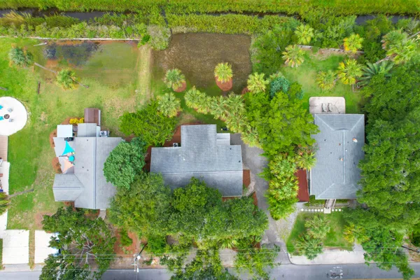 $1,200,000 | 312 West Cooper Avenue, Folly Beach, SC 29439