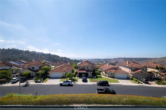 $1,990,000 | 27 Burriana, San Clemente, CA 92672
