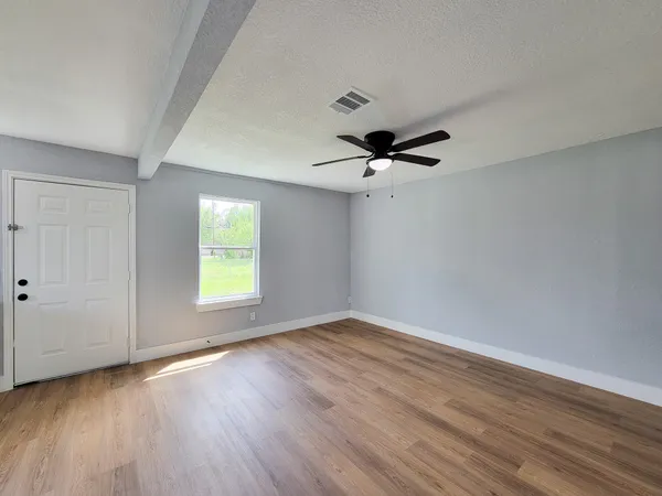 $1,695 | 4538 Clover Street, Houston, TX 77051