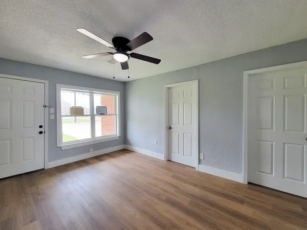 $1,695 | 4538 Clover Street, Houston, TX 77051