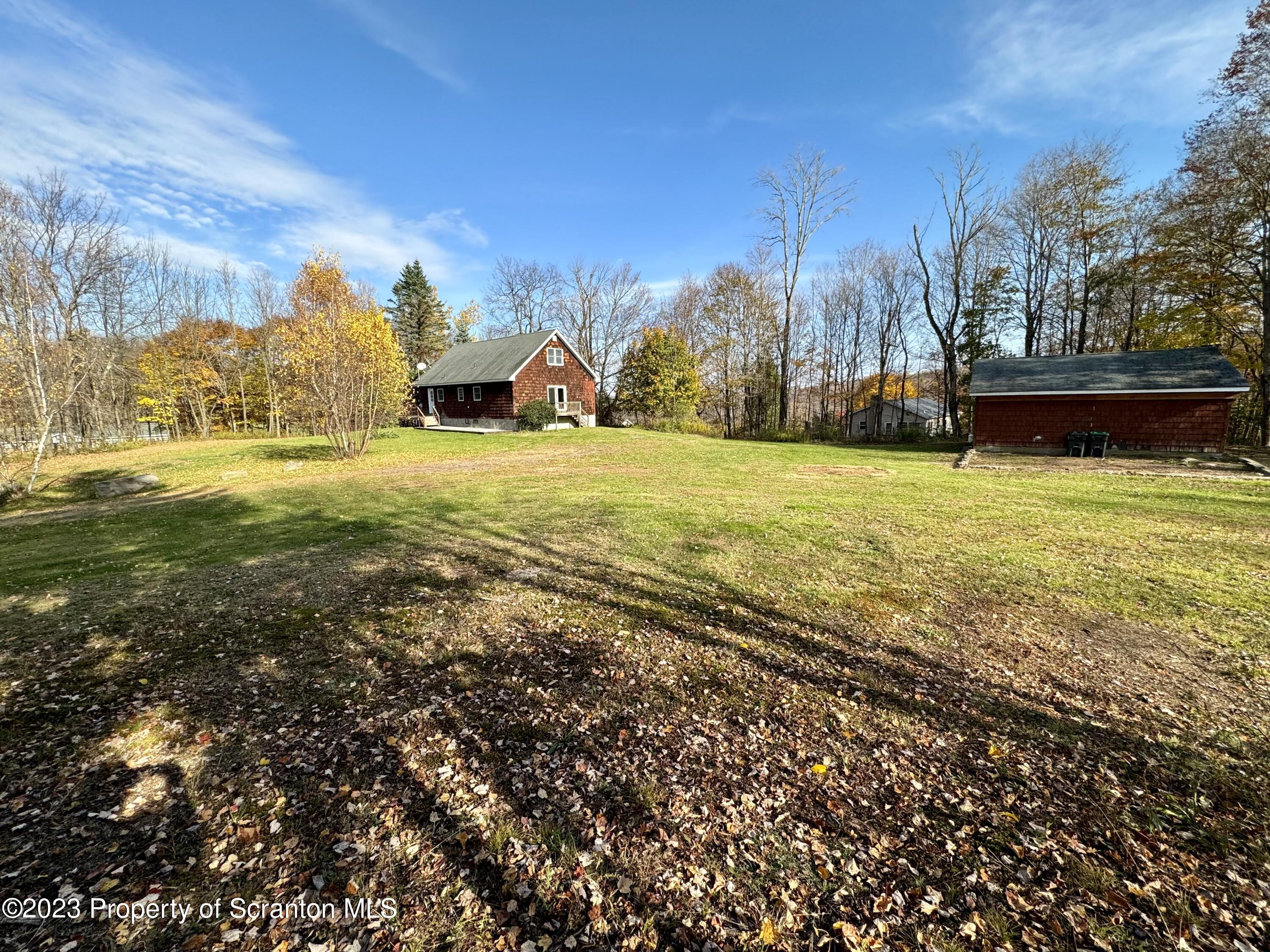 5560 Haas Pond Road Moscow, PA 18444 - Photo 6 of 25 Gallery Image 6