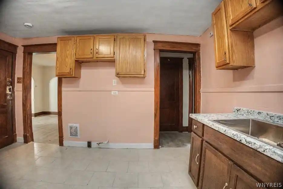 103 Preston Road Cheektowaga, NY 14215 - Photo 9 of 20