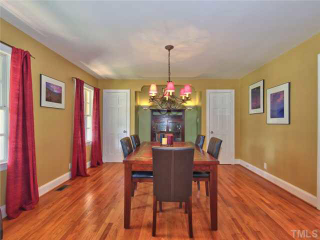3300 Caldwell Drive Raleigh, NC 27607 - Photo 6 of 25 Dining Room