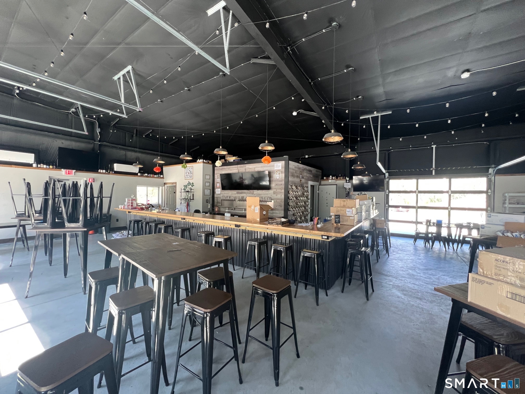 972 Long Cove Road Ledyard, CT 06335 - Photo 8 of 13 a view of a bar restaurant