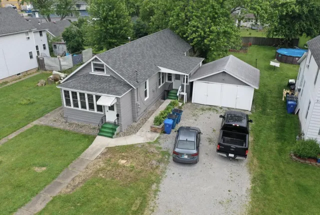 $302,500 | 150 North Ridge Street, Crown Point, IN 46307