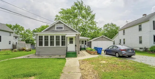 $302,500 | 150 North Ridge Street, Crown Point, IN 46307