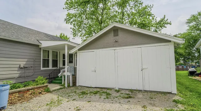 $302,500 | 150 North Ridge Street, Crown Point, IN 46307