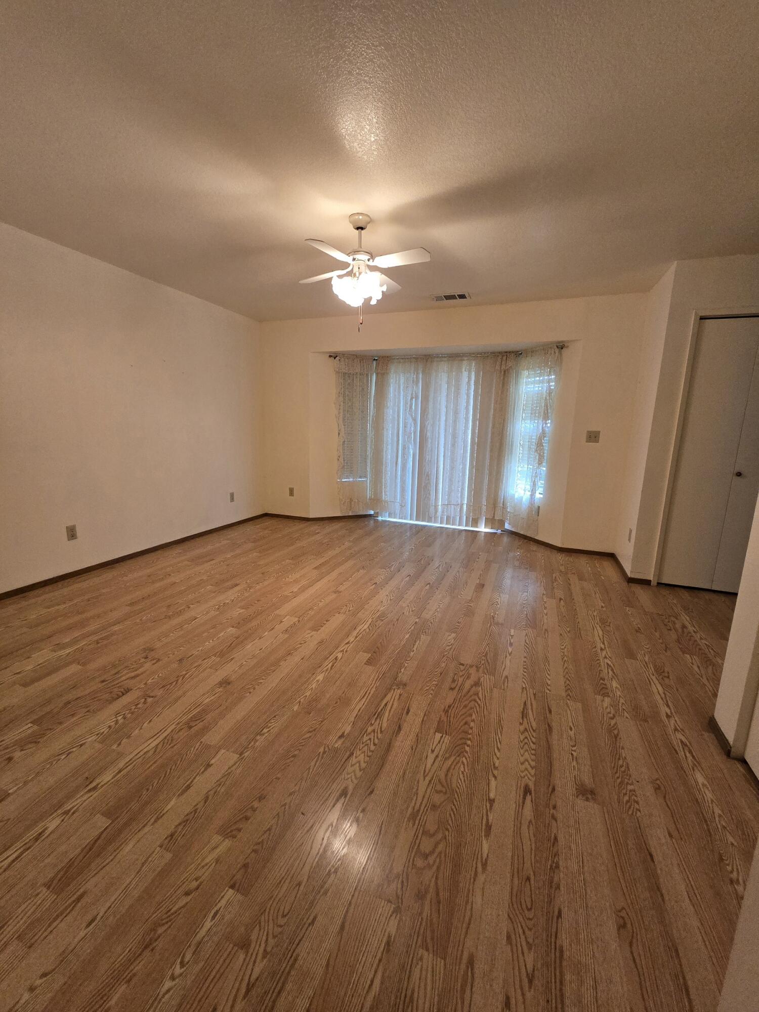 3671 Santa Rosa Way Redding, CA 96003 - Photo 18 of 36 20250422_102505