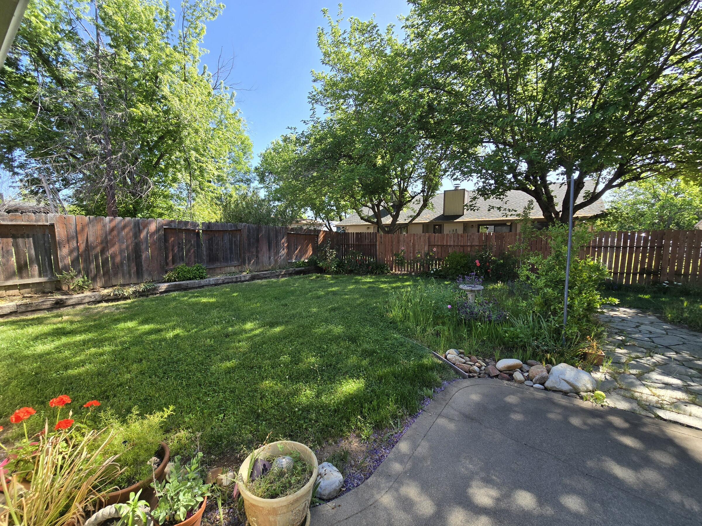 3671 Santa Rosa Way Redding, CA 96003 - Photo 26 of 36 20250422_102638