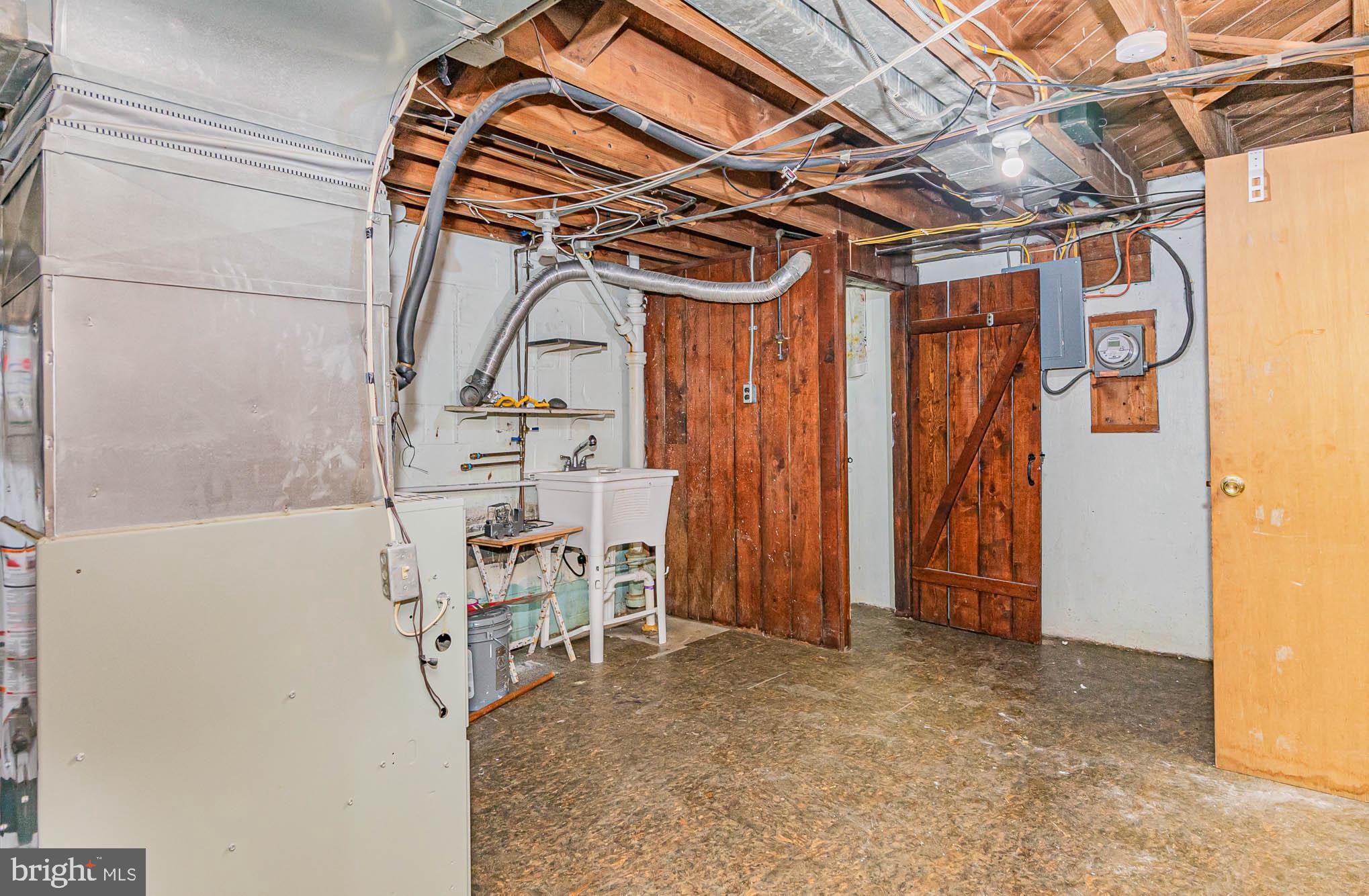 1560 Stonewood Road Baltimore, MD 21239 - Photo 29 of 37 Gallery Image 29
