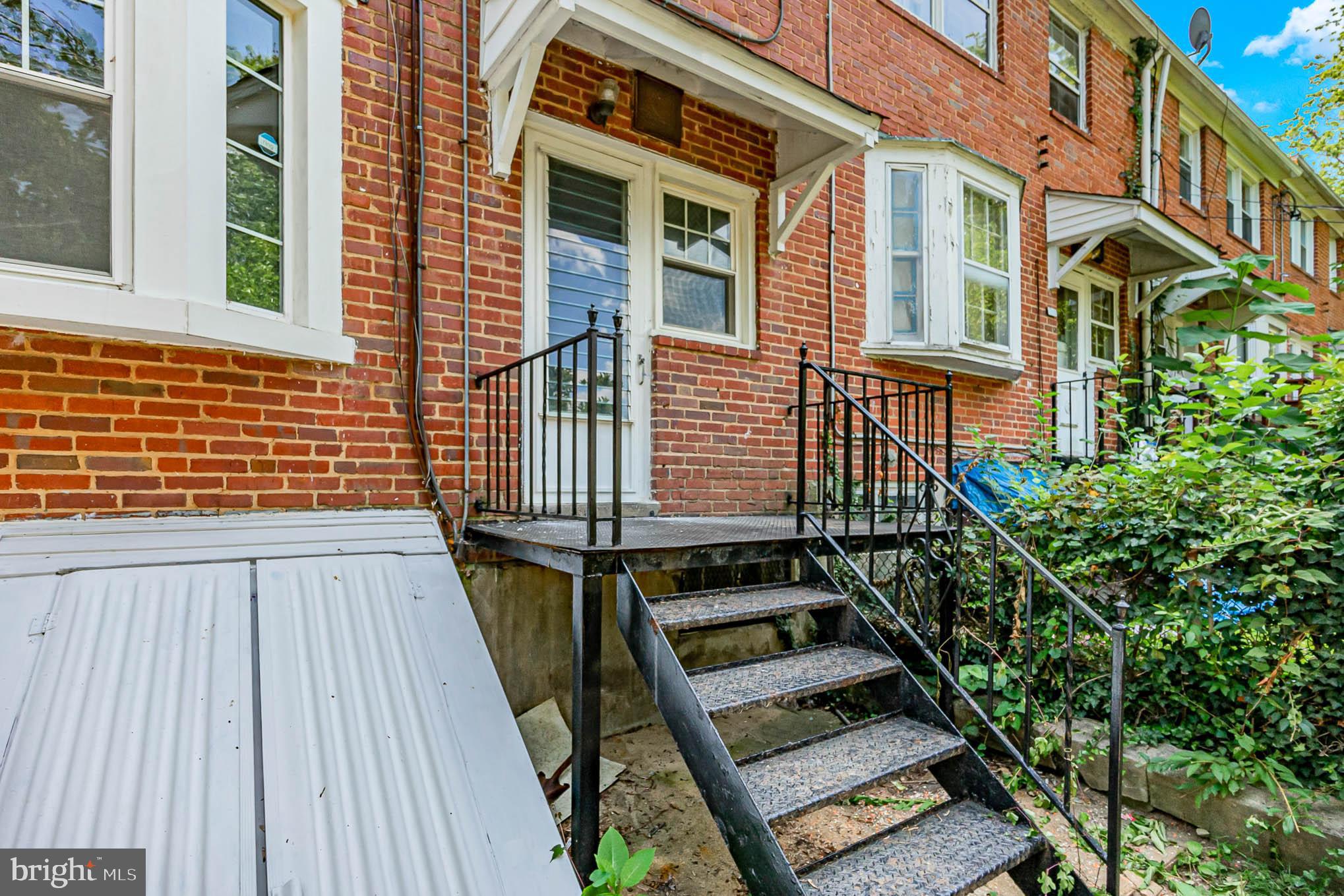 1560 Stonewood Road Baltimore, MD 21239 - Photo 33 of 37 Gallery Image 33