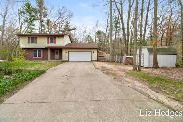 $369,000 | 8756 Westwood Lane, Montague, MI 49437