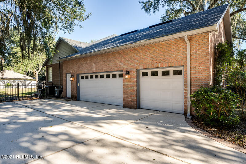 2710 Holly Point Road East Orange Park, FL 32073 - Photo 47 of 64 3 Car Side Entry Garage