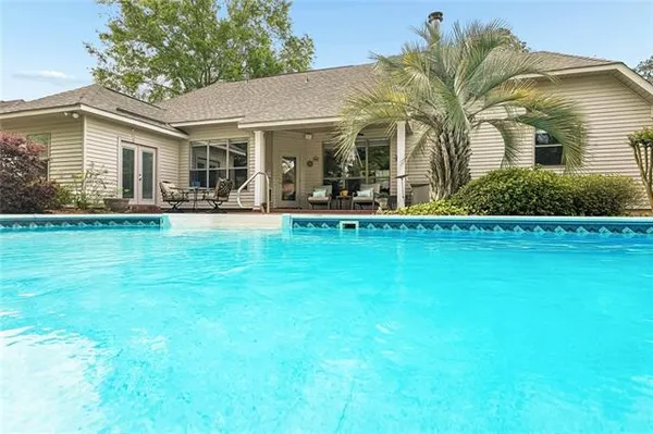 $470,000 | 609 Sweet Bay Drive, Mandeville, LA 70448