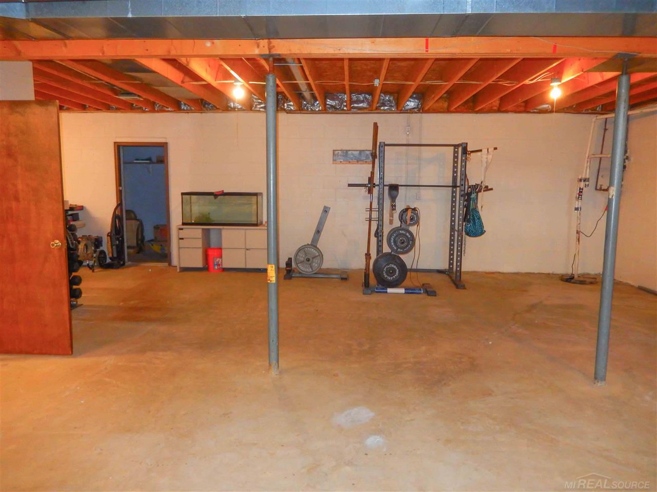 1398 North Vincent Road Ovid, MI 48866 - Photo 33 of 55 31311835-32.JPG