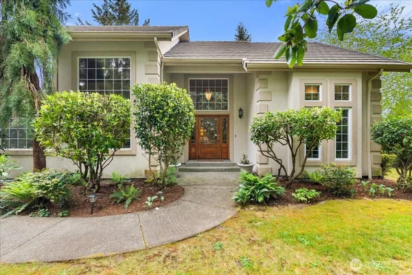 $850,000 | 121 Sterling Drive, Allyn, WA 98524