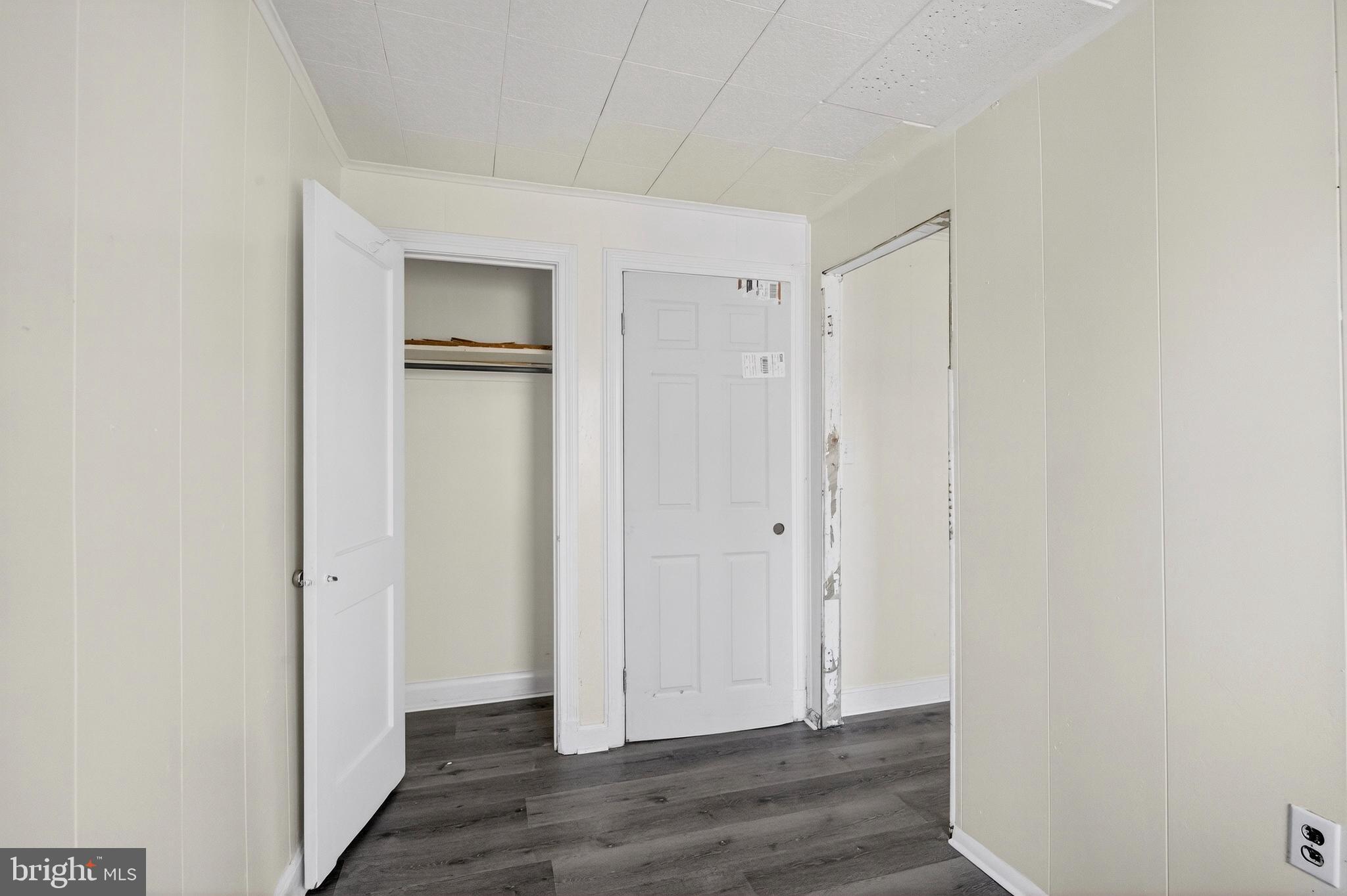 528 Sunset Road Baltimore, MD 21223 - Photo 16 of 27 a view of an empty room