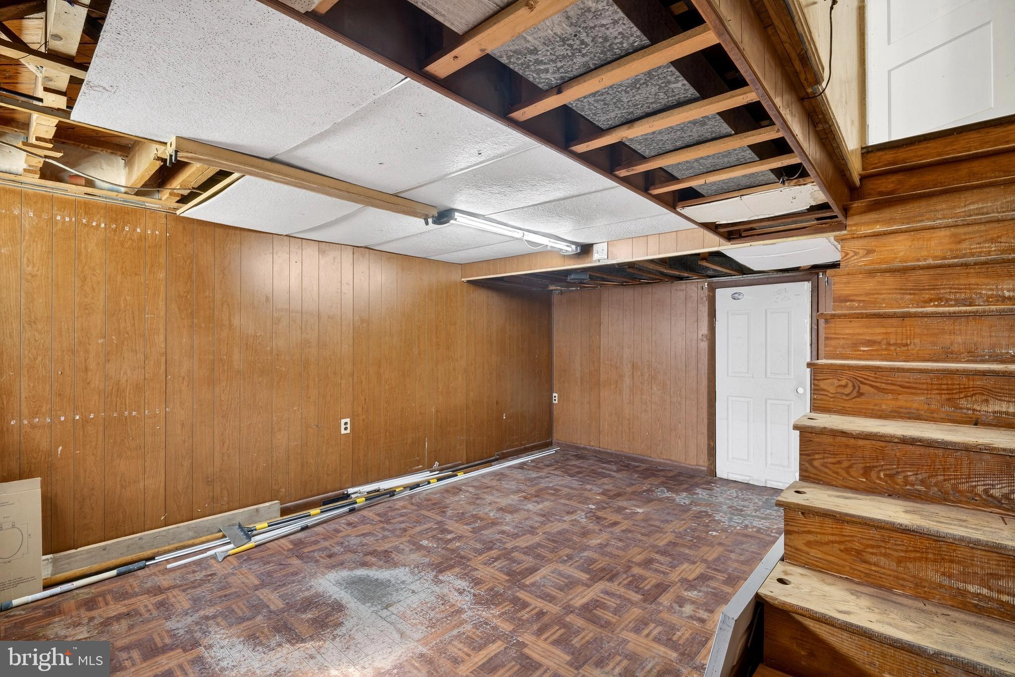 528 Sunset Road Baltimore, MD 21223 - Photo 18 of 27 a view of an empty room