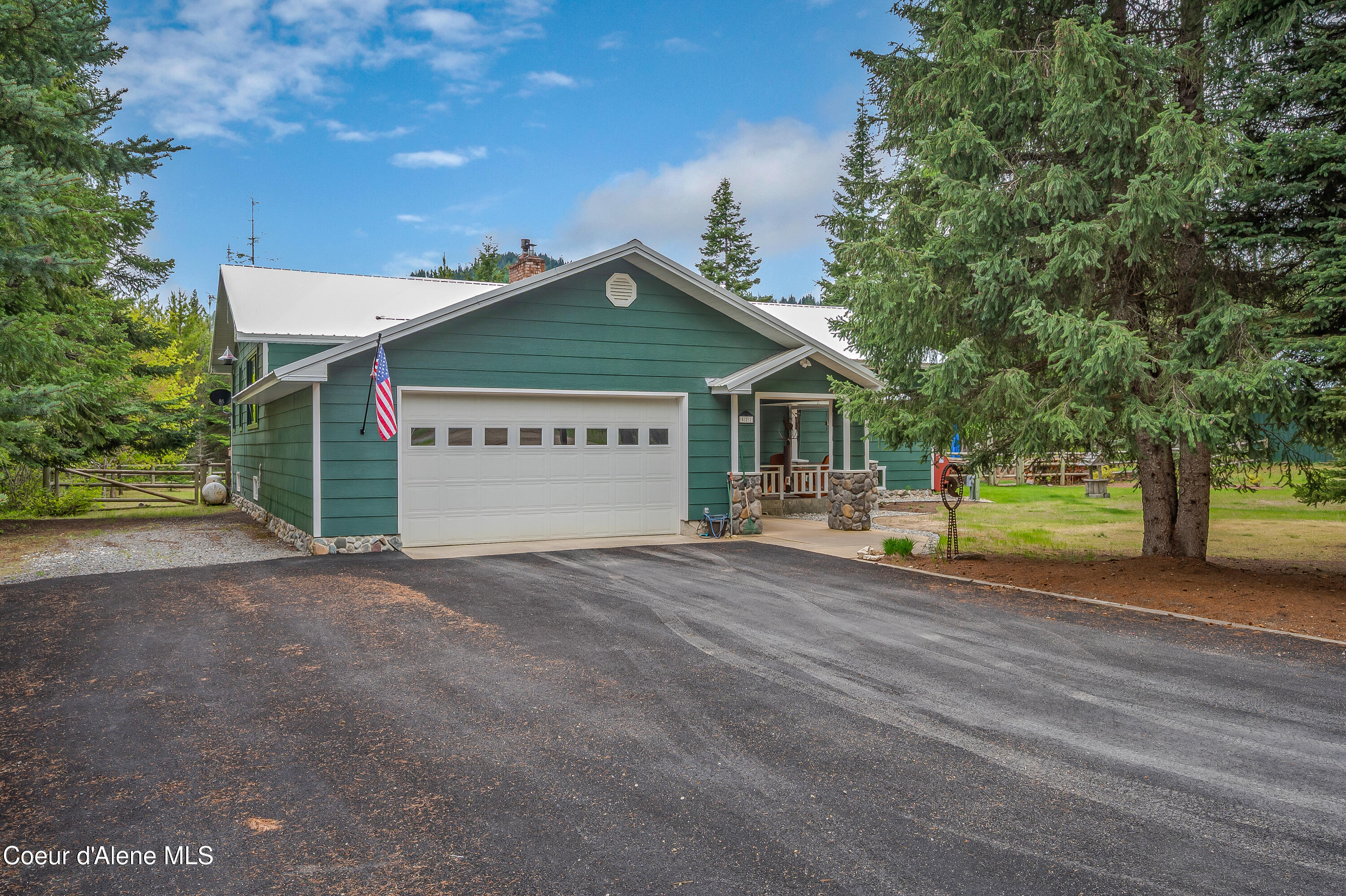 521 Shady Pines Loop Priest Lake, ID 83856 - Photo 1 of 1 Front of Home