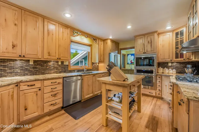 $750,000 | 521 Shady Pines Loop, Priest Lake, ID 83856