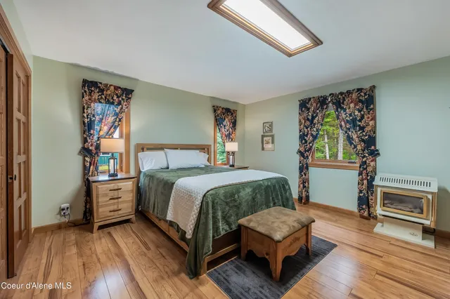 $750,000 | 521 Shady Pines Loop, Priest Lake, ID 83856