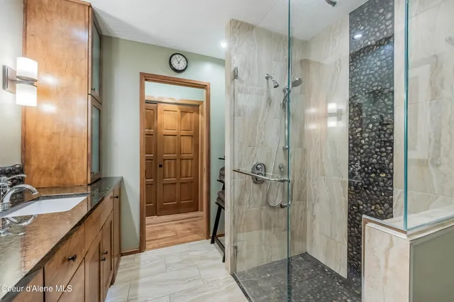 $750,000 | 521 Shady Pines Loop, Priest Lake, ID 83856