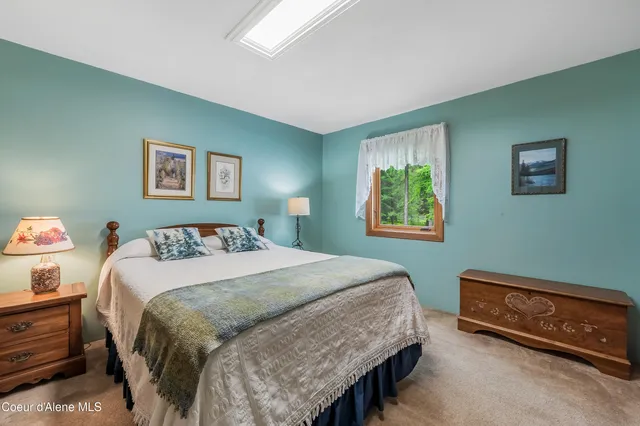 $750,000 | 521 Shady Pines Loop, Priest Lake, ID 83856