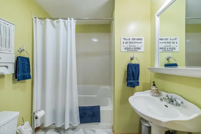 $750,000 | 521 Shady Pines Loop, Priest Lake, ID 83856